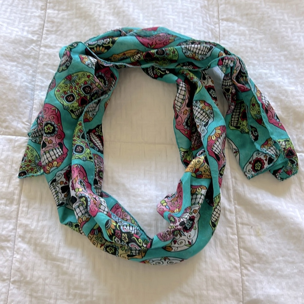📦 Sugar Skull Light Weight Scarf